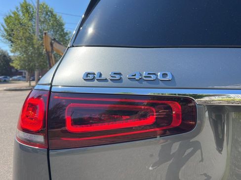 Used 2022 Mercedes-Benz GLS 450 4MATIC image 9