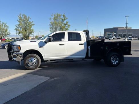 Used 2023 RAM 3500 Tradesman w/ Chrome Appearance Group AWD/4WD image 11