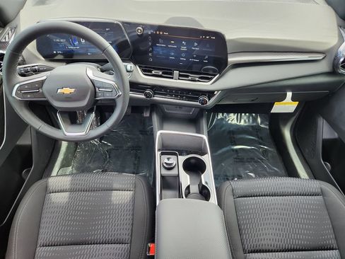 New 2026 Chevrolet Equinox LT FWD image 10