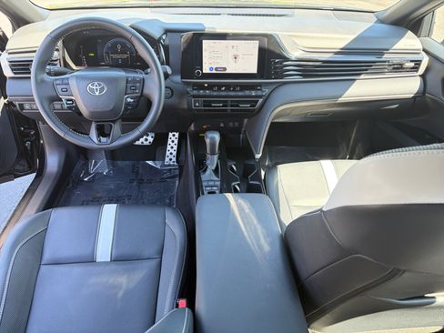 Used 2026 Toyota Camry SE FWD image 25