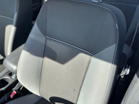 Used 2012 Ford Focus SE FWD image 14