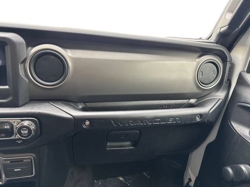 Used 2022 Jeep Wrangler Sport AWD/4WD image 51