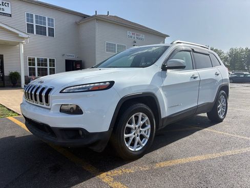 Used 2015 Jeep Cherokee Latitude w/ Cold Weather Group AWD/4WD image 2
