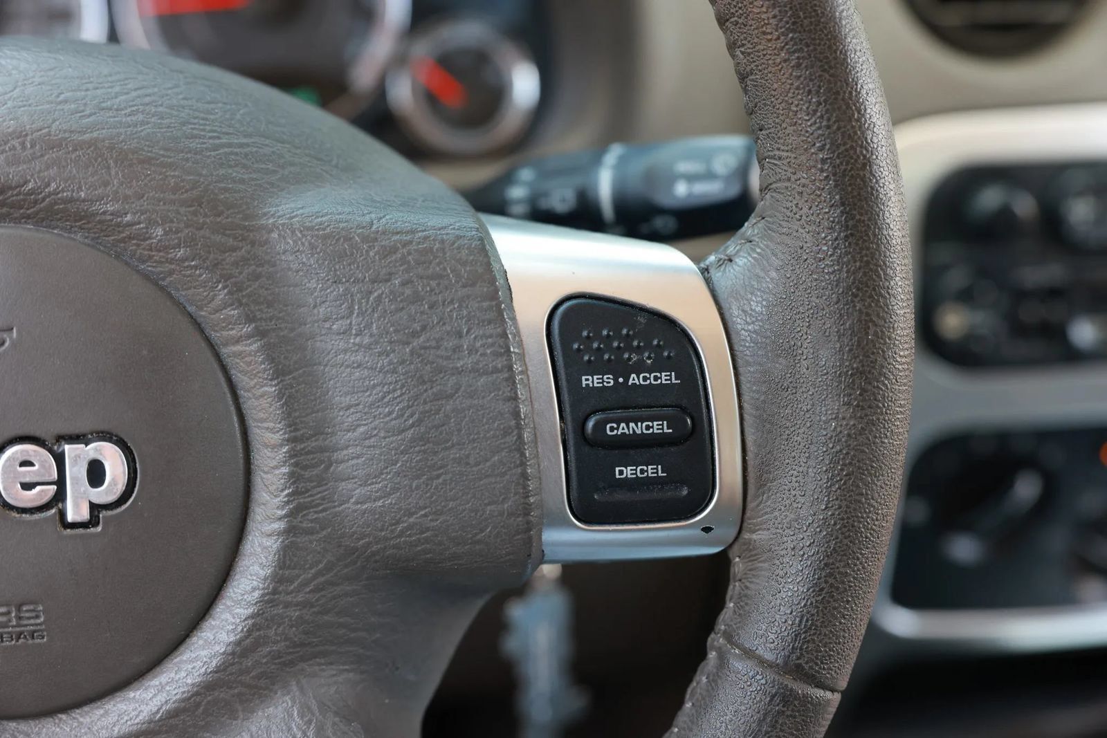 Used 2006 Jeep Liberty Limited AWD/4WD image 28
