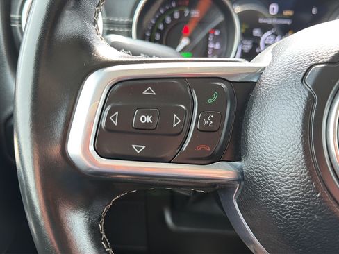 Used 2021 Jeep Wrangler Unlimited Sahara AWD/4WD image 18