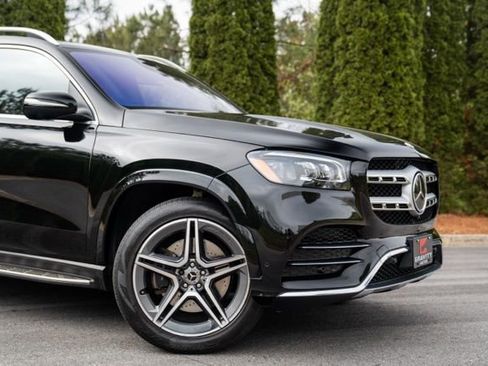 Used 2022 Mercedes-Benz GLS 580 4MATIC image 7