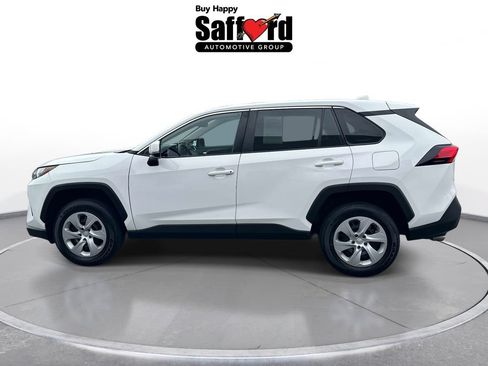 Used 2024 Toyota RAV4 LE AWD/4WD image 4