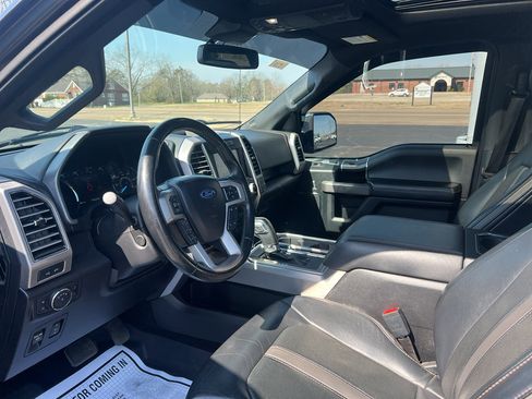 Used 2019 Ford F150 Platinum w/ Max Trailer Tow Package image 20
