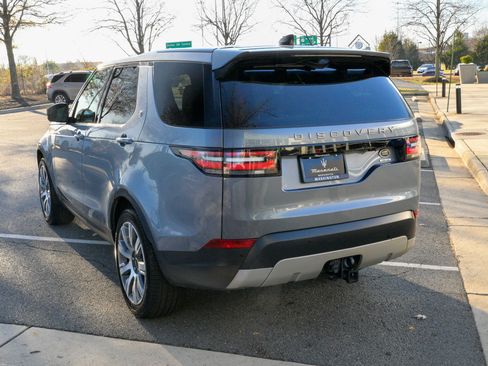 Used 2019 Land Rover Discovery HSE image 7