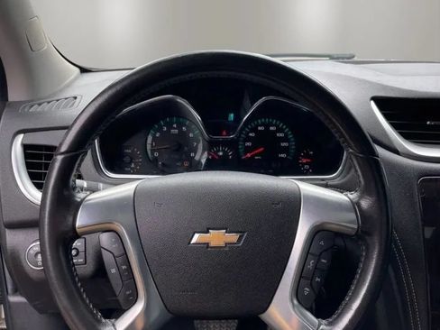 Used 2015 Chevrolet Traverse LT AWD/4WD image 16