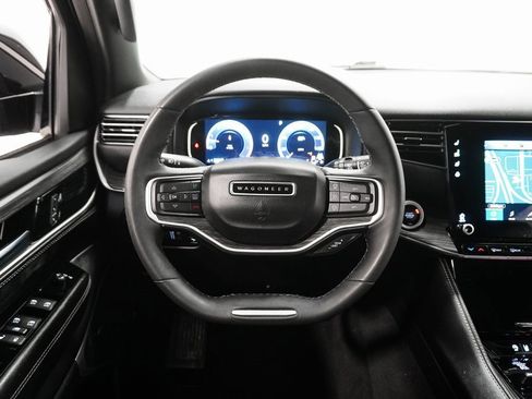 Used 2023 Jeep Wagoneer Series III w/ Preferred Equipment Group image 22