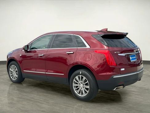 Used 2017 Cadillac XT5 Luxury w/ Driver Awareness Package image 4