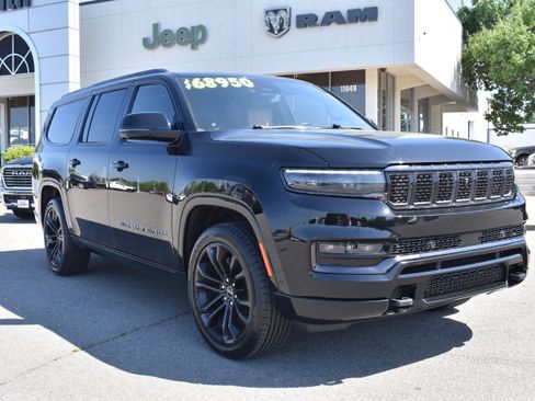 Used 2024 Jeep Grand Wagoneer L Series III w/ Rear Seat Video Group 1 AWD/4WD image 3