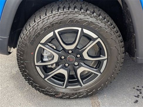 New 2026 Jeep Compass Trailhawk w/ Sun, Sound & Navigation Group image 9