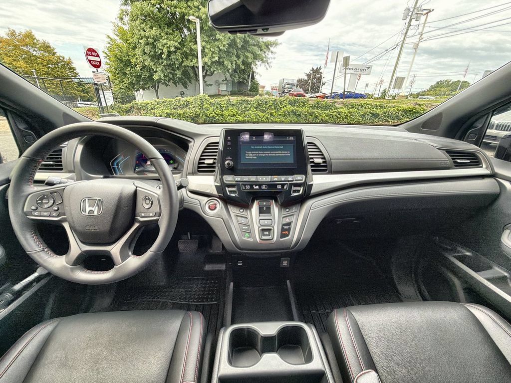 Used 2024 Honda Odyssey Sport image 18