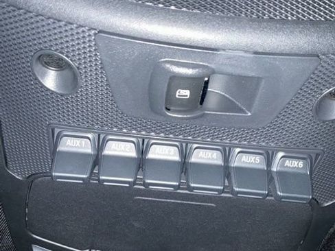 Used 2022 Ford F350 Lariat w/ FX4 Off-Road Package image 33