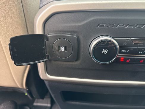 Used 2024 Ford Expedition Max Limited image 28