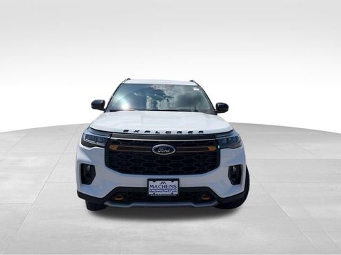 Used 2026 Ford Explorer Tremor w/ Tremor Ultimate Package AWD/4WD image 9