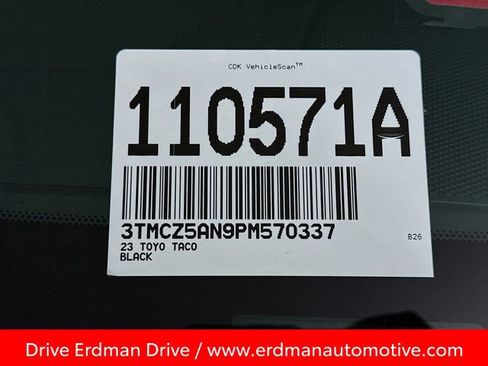 Used 2023 Toyota Tacoma TRD Off-Road w/ TRD Premium Off Road Package image 31