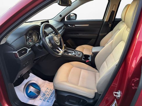 Used 2019 MAZDA CX-5 Touring image 11