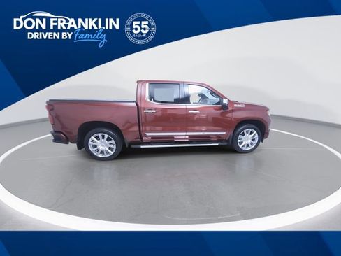 Used 2025 Chevrolet Silverado 1500 High Country w/ High Country Premium Package AWD/4WD image 1