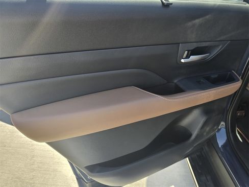 Used 2025 Toyota Grand Highlander AWD Hybrid image 14