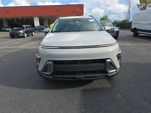 Used 2024 Hyundai Kona SEL w/ Convenience Package AWD/4WD image 2
