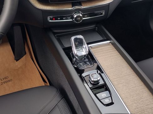 New 2026 Volvo XC60 B5 Plus w/ Protection Package Premier image 27