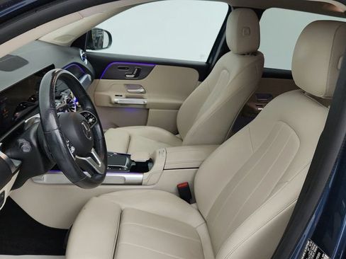 Used 2022 Mercedes-Benz GLB 250 w/ Premium Package Lite image 19
