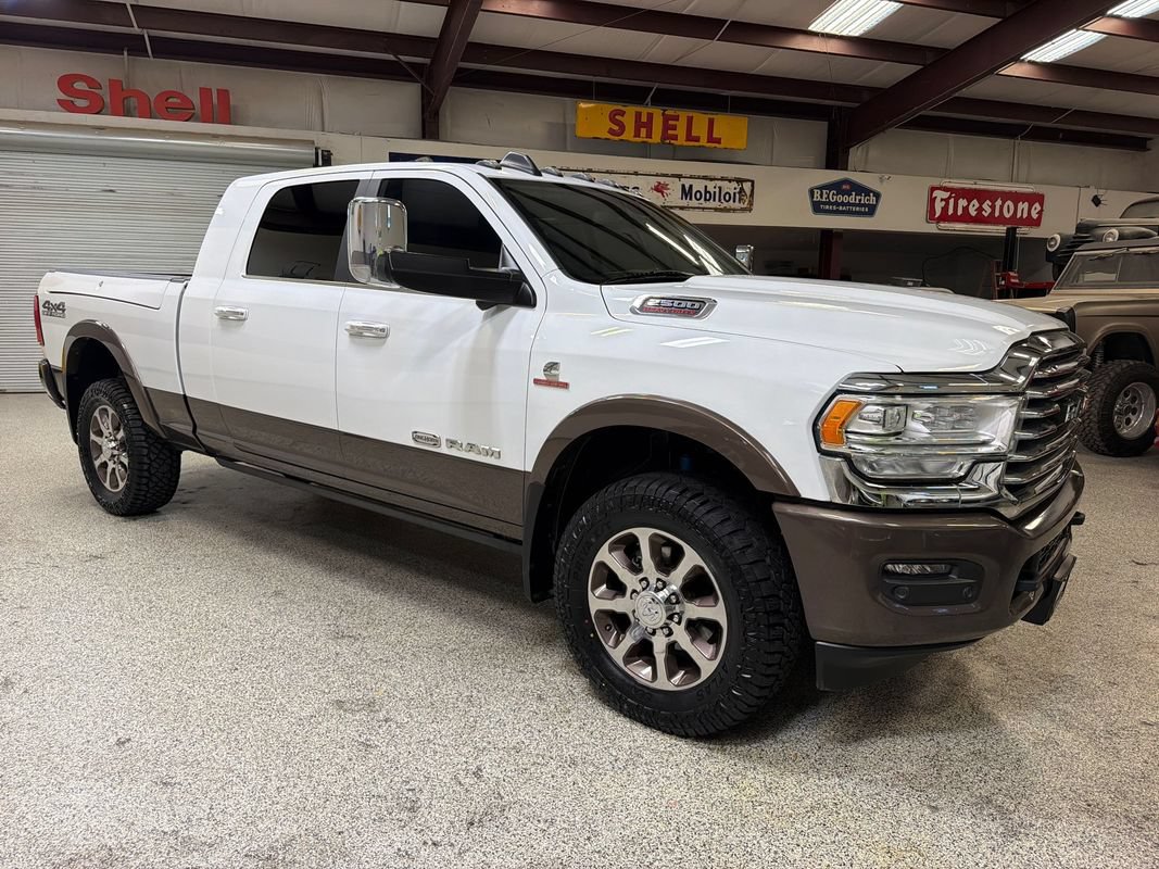 Used 2022 RAM 2500 Limited AWD/4WD image 11