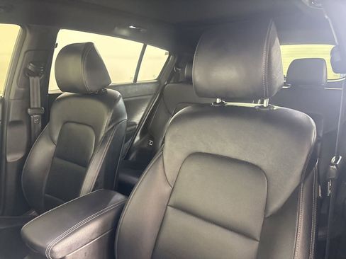 Used 2021 Kia Sportage S w/ S AWD Premium Package image 11