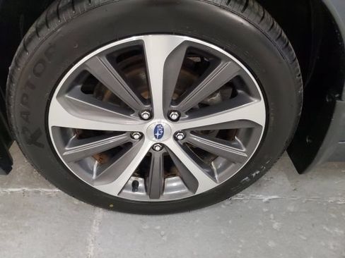 Used 2017 Subaru Legacy 2.5i Limited AWD/4WD image 28