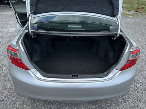 Used 2014 Toyota Camry SE image 19