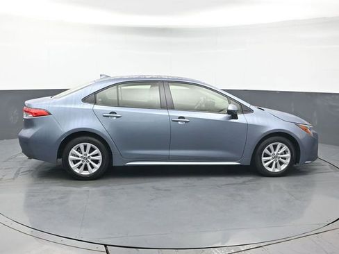 Used 2023 Toyota Corolla LE w/ LE Convenience Package image 6