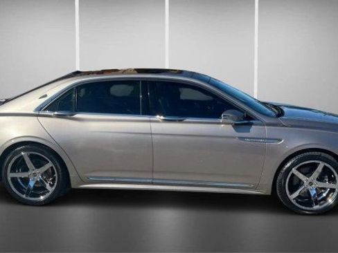 Used 2018 Lincoln Continental Select w/ Continental Climate Package image 5