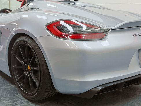 Used 2016 Porsche Boxster Spyder image 16