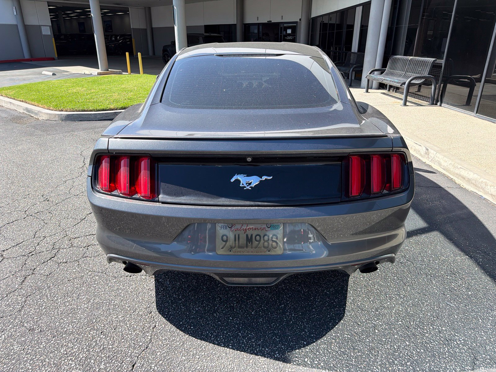 Used 2016 Ford Mustang Coupe RWD image 4