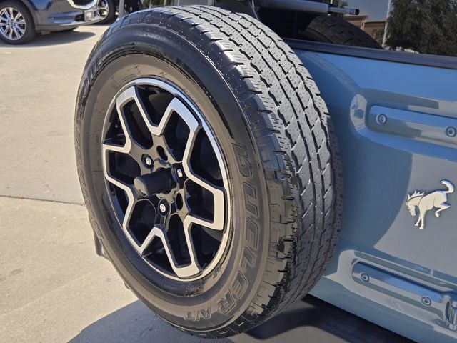 Used 2023 Ford Bronco Outer Banks AWD/4WD image 6