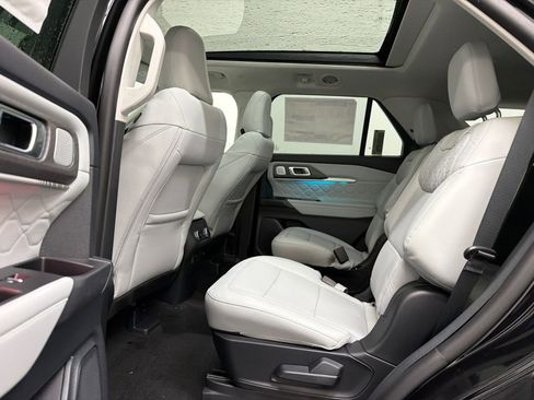 New 2026 Ford Explorer Platinum w/ LUX Leather Package image 19