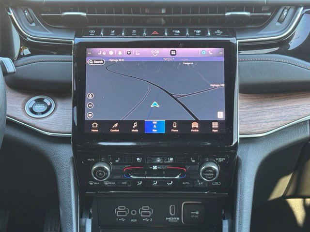 Used 2023 Jeep Grand Cherokee L Summit w/ Advanced Protech Group IV AWD/4WD image 31