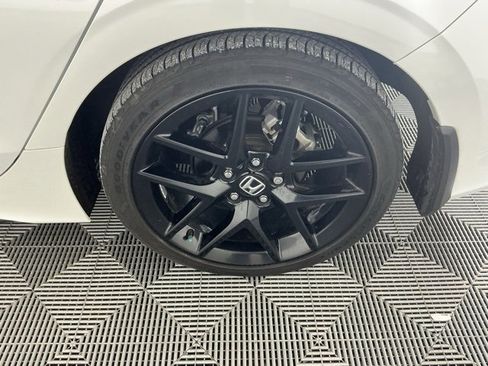 Used 2023 Honda Civic Sport image 29