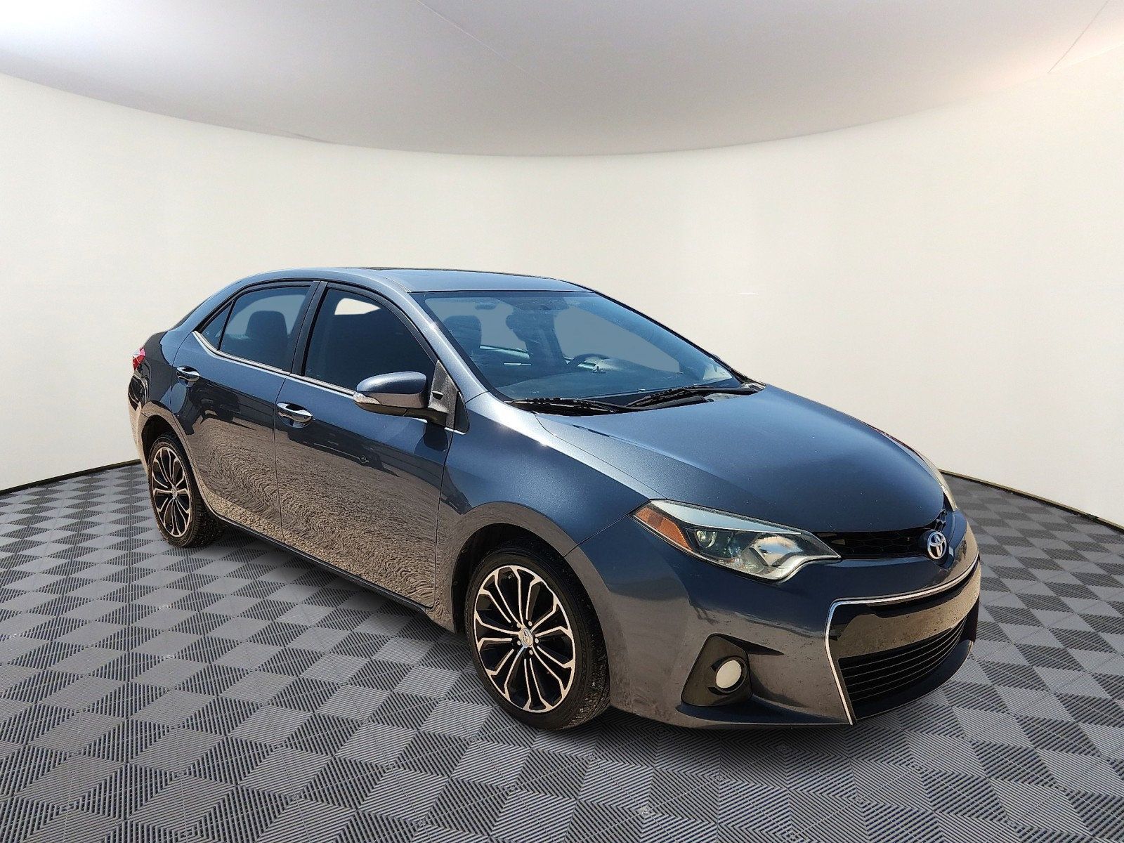 Used 2015 Toyota Corolla S w/ Driver Convenience Package FWD image 6