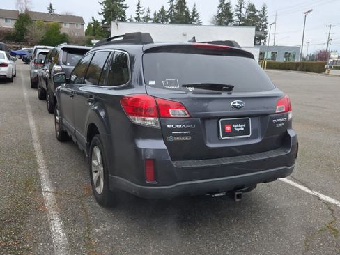 Used 2013 Subaru Outback 3.6R Limited w/ Moonroof Pkg image 5