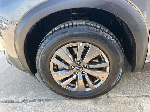 Used 2025 Nissan Pathfinder SV FWD image 6