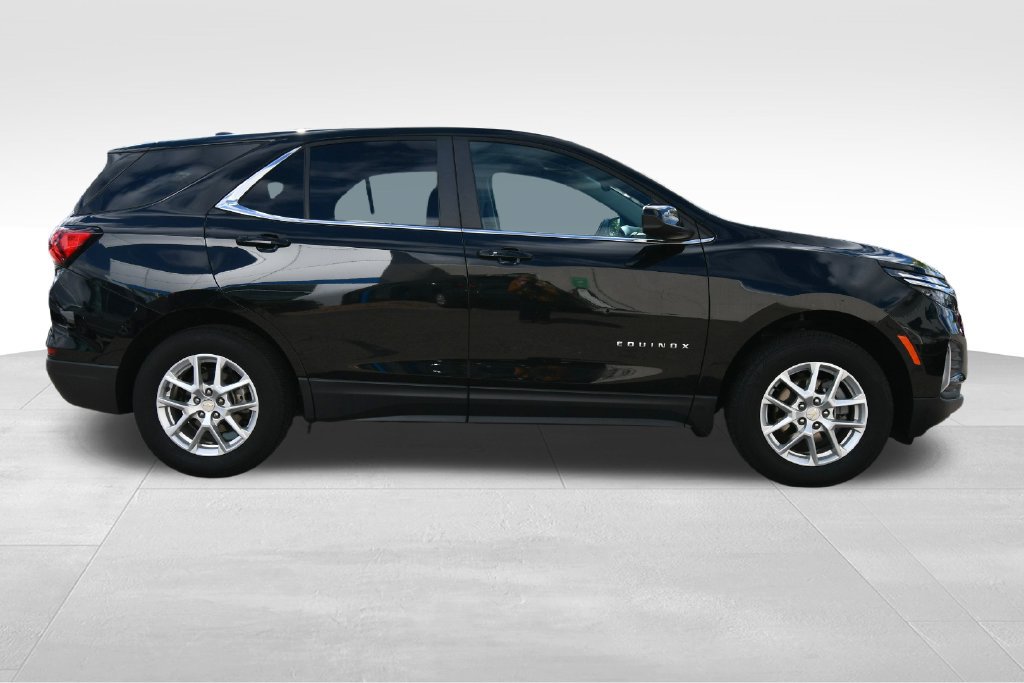 Used 2023 Chevrolet Equinox LT AWD/4WD image 9