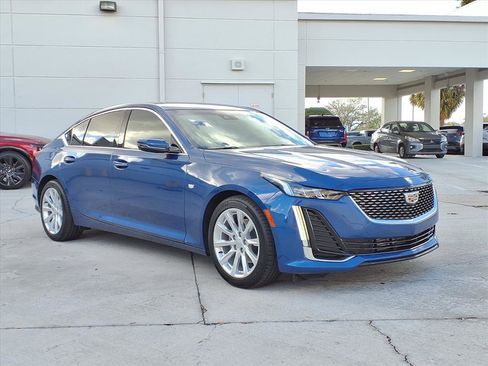 Certified 2023 Cadillac CT5 Luxury w/ Cold Weather Package image 5