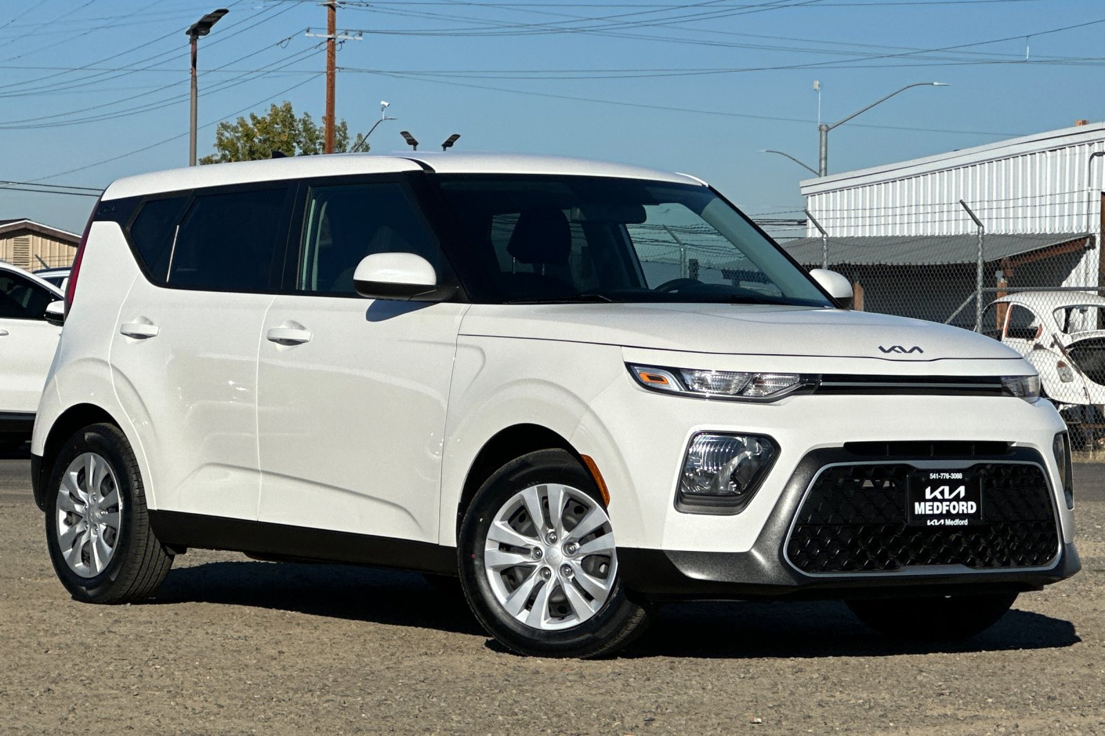 Used 2022 Kia Soul LX FWD image 2