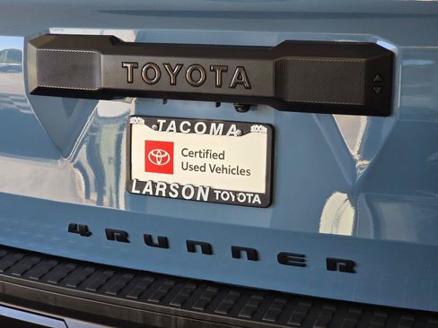 Used 2025 Toyota 4Runner TRD Off-Road Premium AWD/4WD image 14