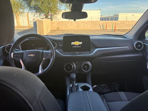 Used 2025 Chevrolet Blazer LT image 18