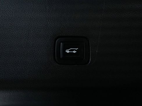 Used 2022 Chevrolet Traverse LT w/ LPO, Floor Liner Package AWD/4WD image 47